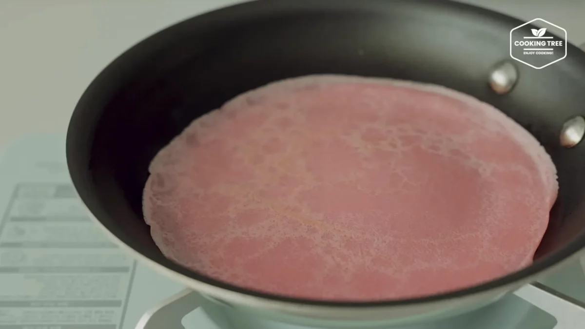 Strawberry Crepe Cheesecake