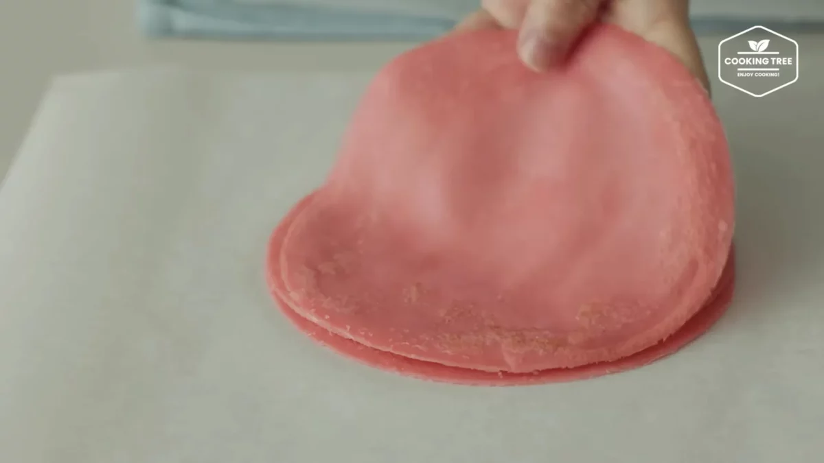 Strawberry Crepe Cheesecake