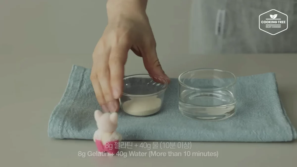 Strawberry Crepe Cheesecake