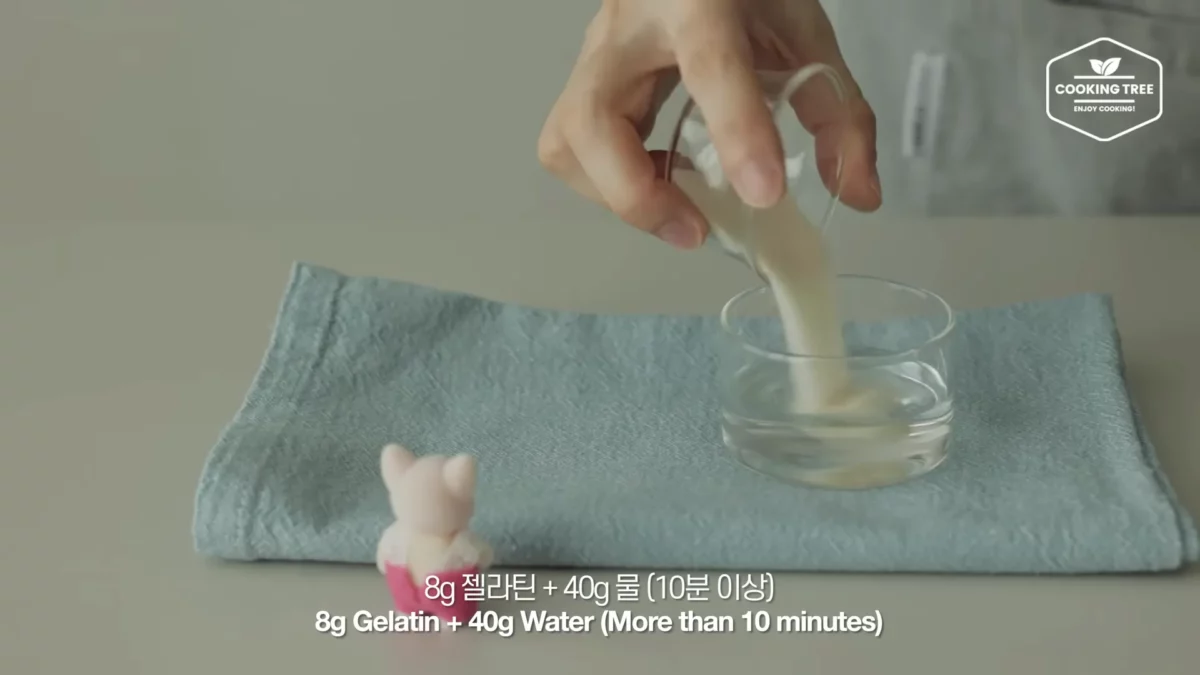 Strawberry Crepe Cheesecake