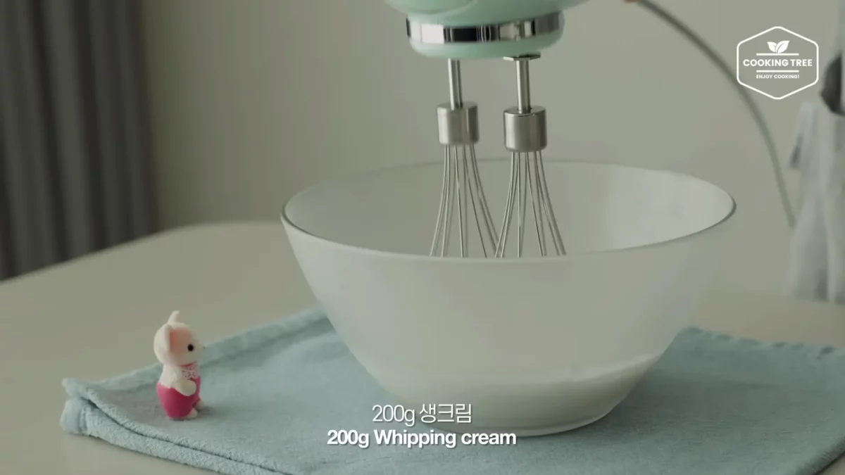 Strawberry Crepe Cheesecake