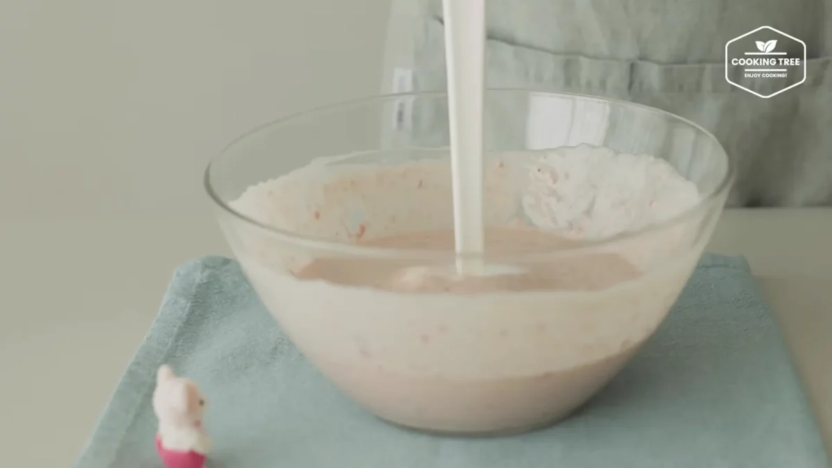 Strawberry Crepe Cheesecake