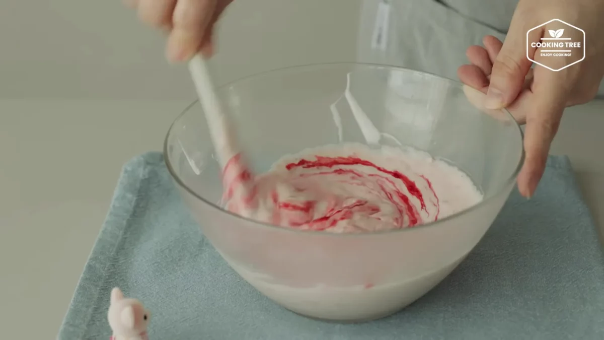 Strawberry Crepe Cheesecake