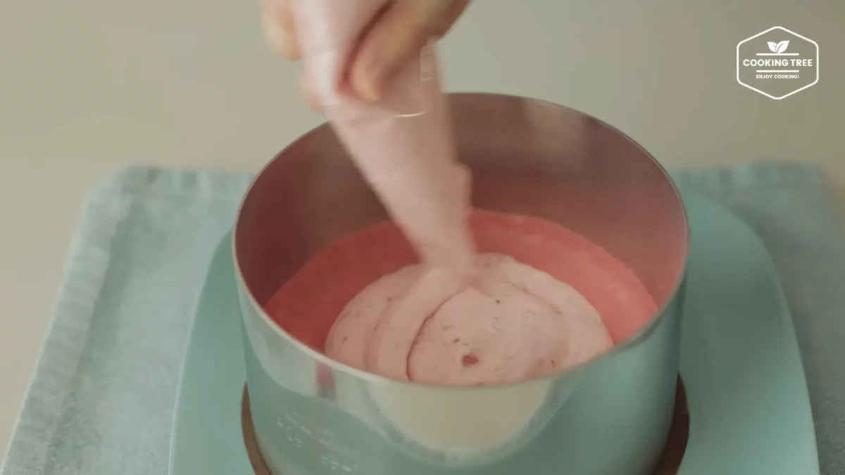 Strawberry Crepe Cheesecake