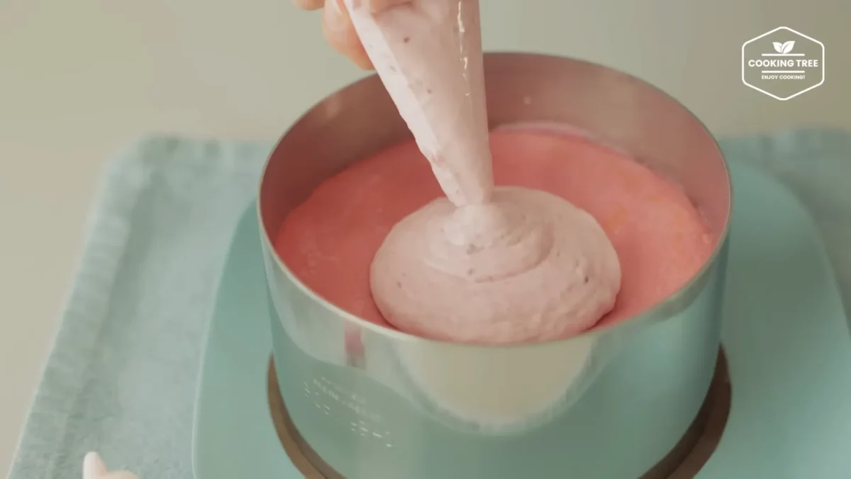 Strawberry Crepe Cheesecake