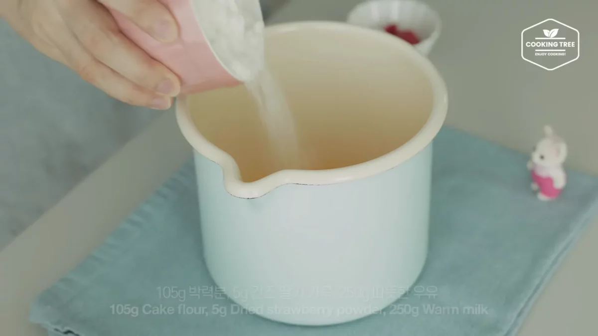 Strawberry Crepe Cheesecake