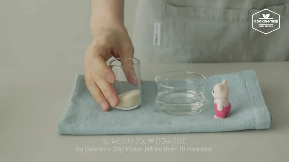 Strawberry Crepe Cheesecake