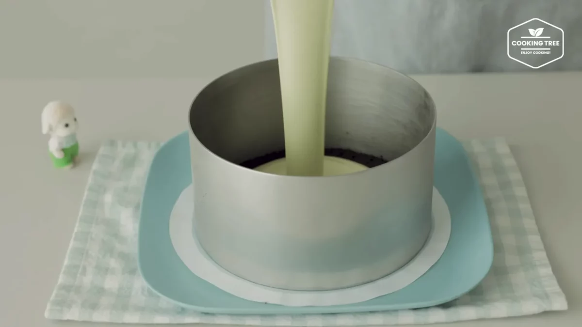 No Bake Green Tea Oreo Cheesecake