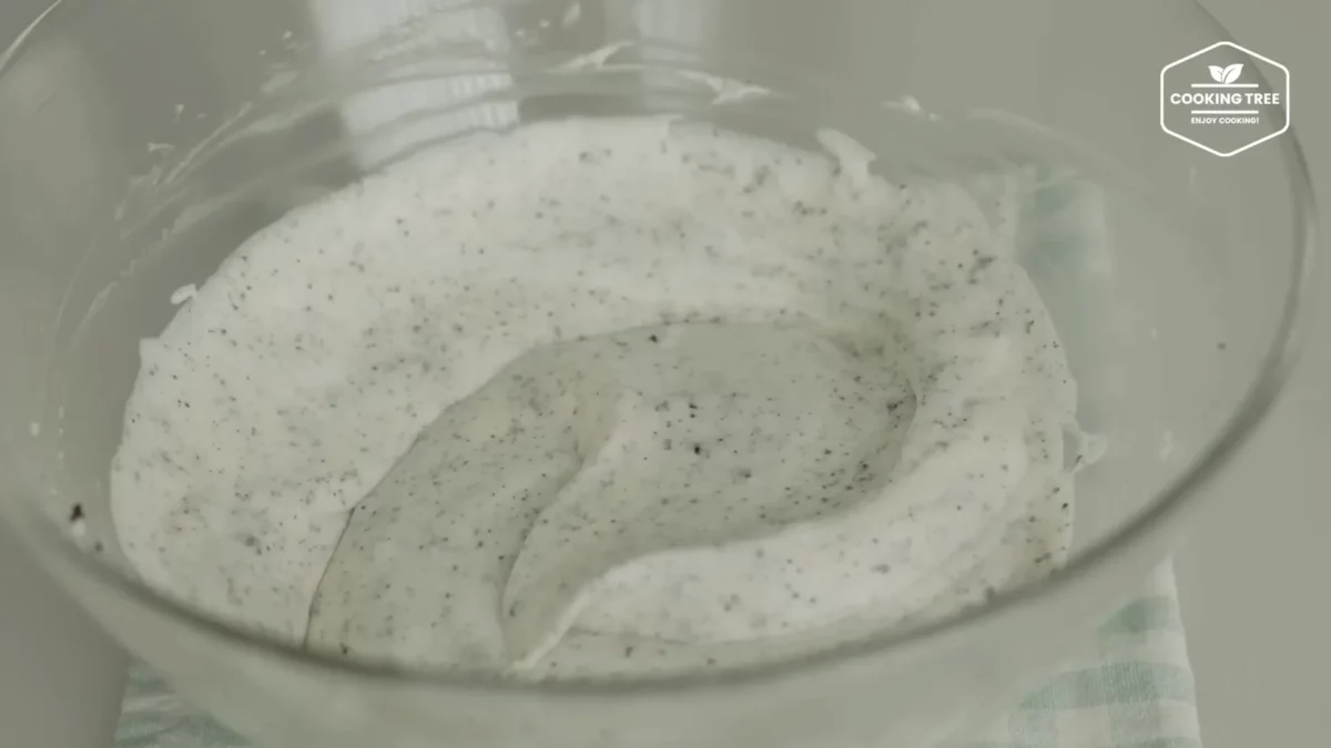 No Bake Green Tea Oreo Cheesecake