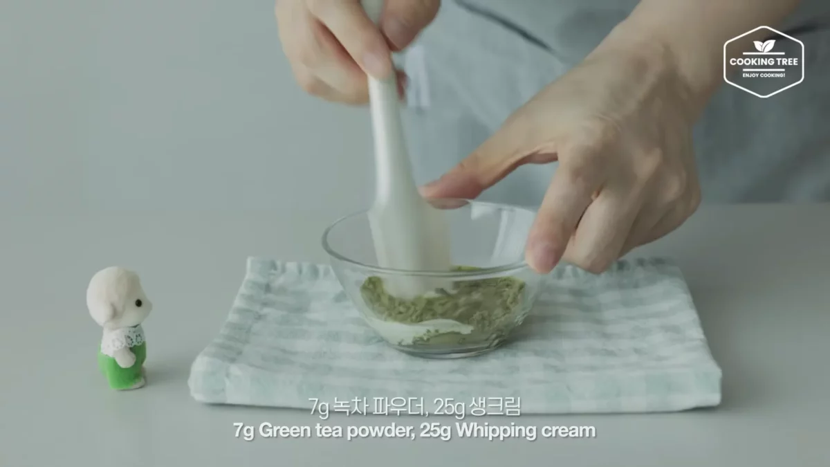 No Bake Green Tea Oreo Cheesecake