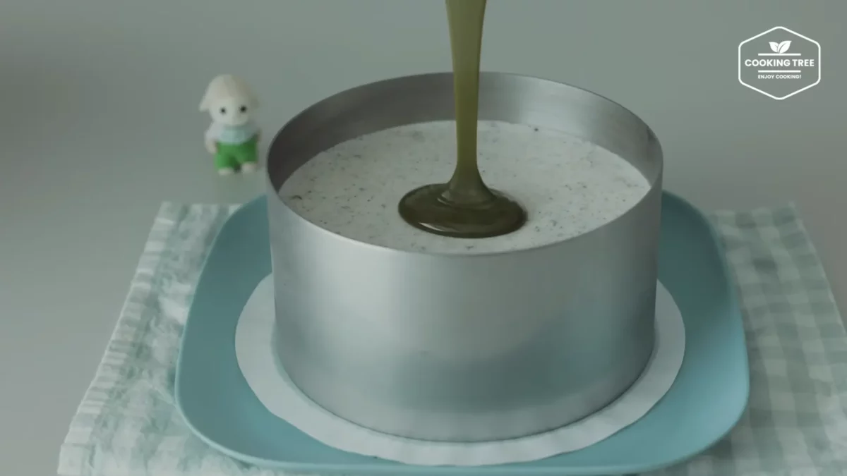 No Bake Green Tea Oreo Cheesecake