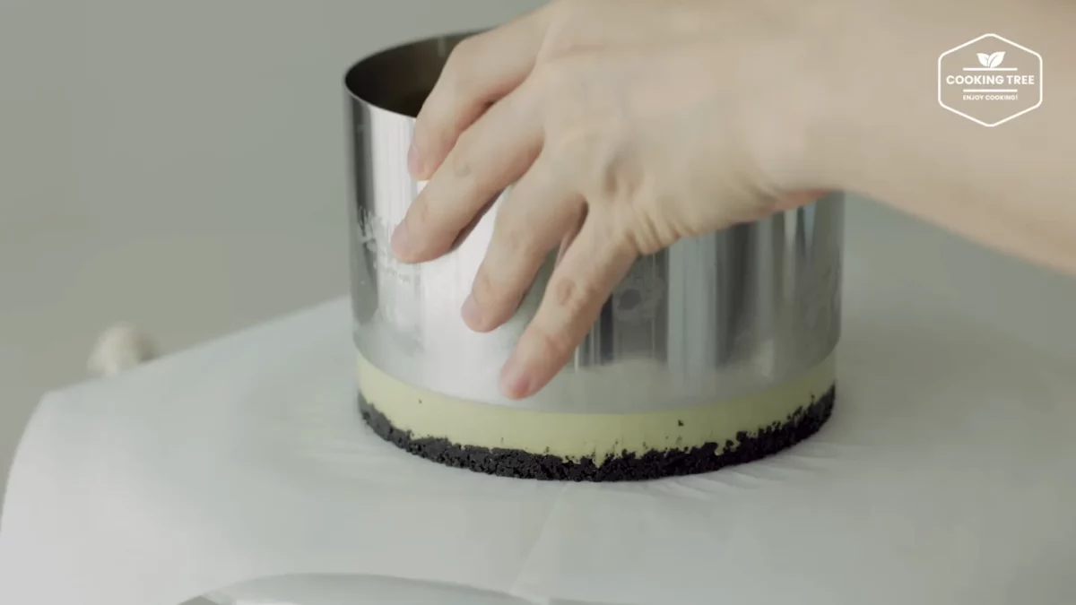 No Bake Green Tea Oreo Cheesecake