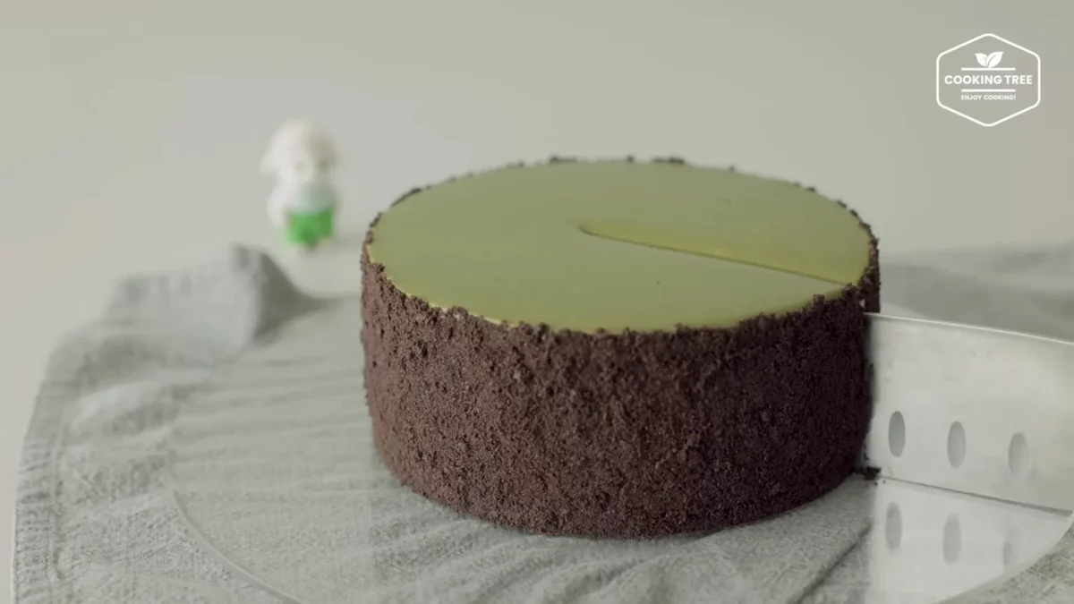 No Bake Green Tea Oreo Cheesecake