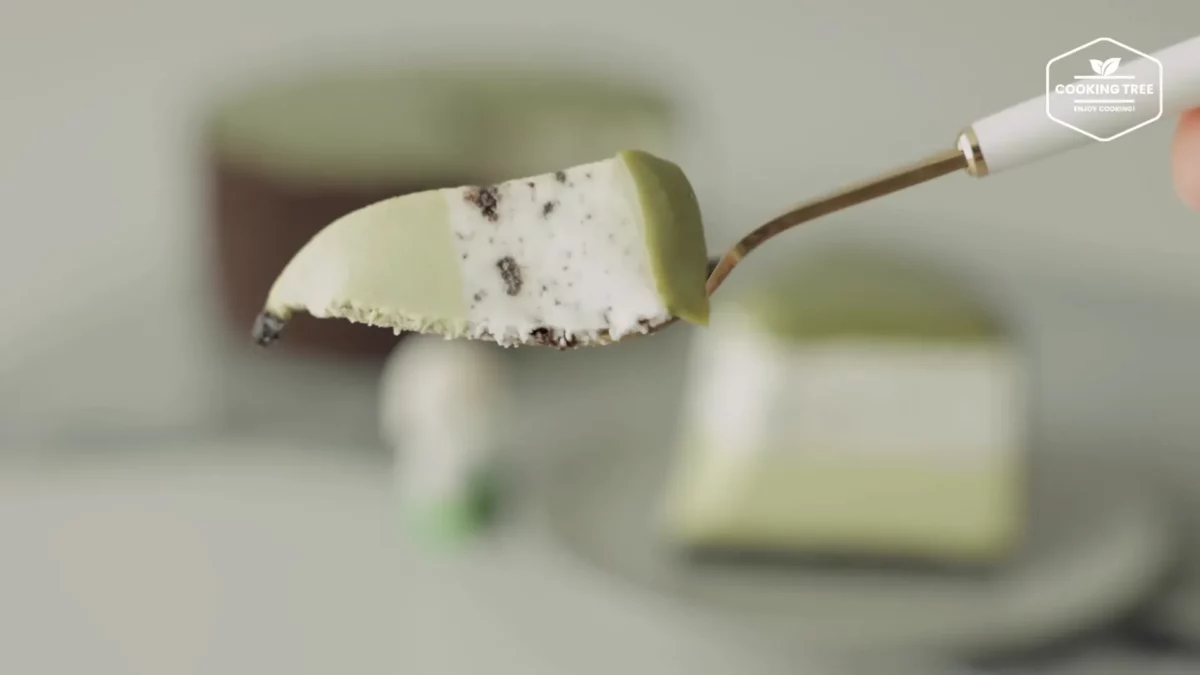 No Bake Green Tea Oreo Cheesecake