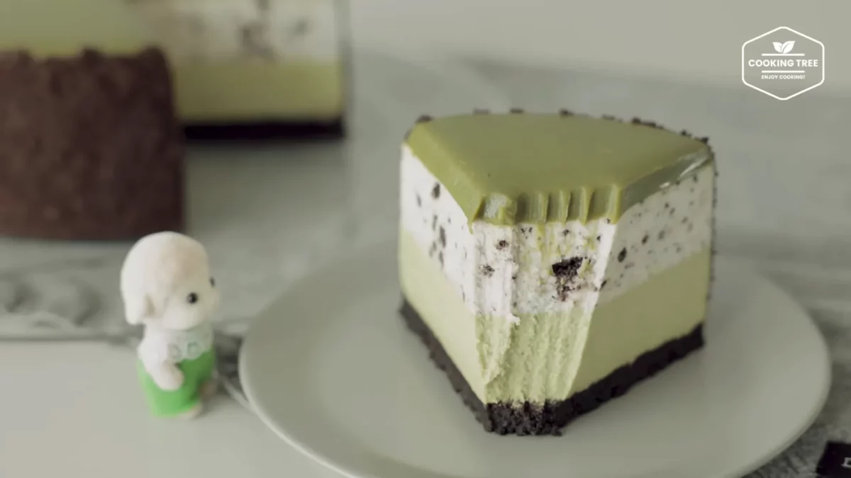 No Bake Green Tea Oreo Cheesecake