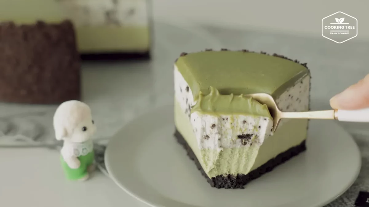 No Bake Green Tea Oreo Cheesecake