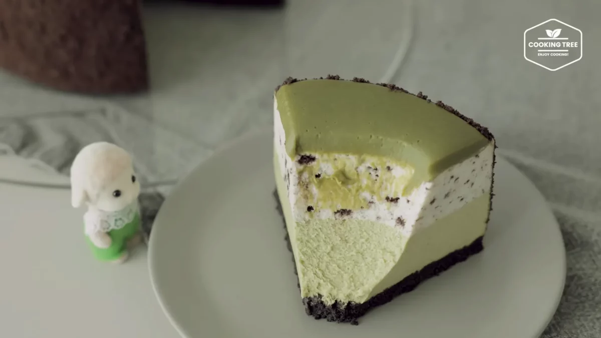 No Bake Green Tea Oreo Cheesecake