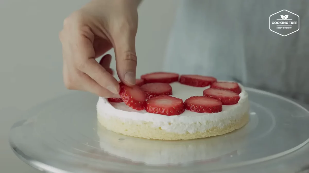 White Strawberry Cake Recipe