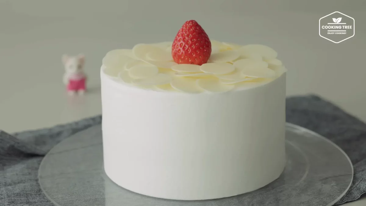 White Strawberry Cake Recipe