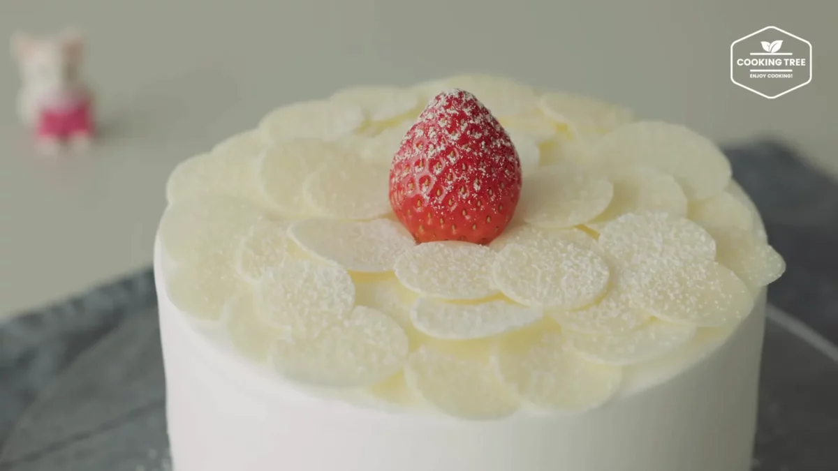 White Strawberry Cake Recipe