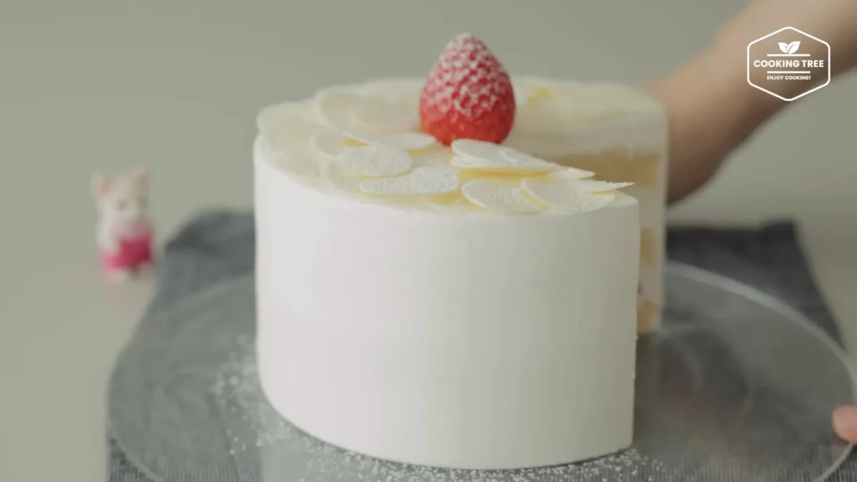 White Strawberry Cake Recipe