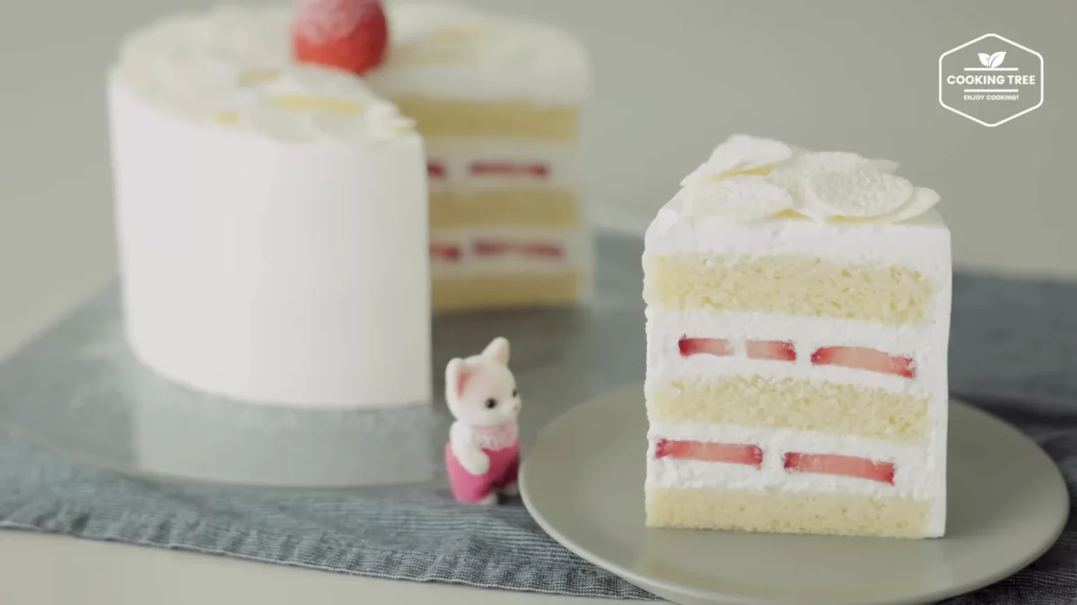 White Strawberry Cake Recipe