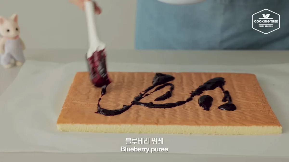 Blueberry Roll Cake Cheesecake Recipe