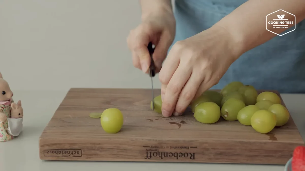 Fruit Crepe Roll Cake Recipe