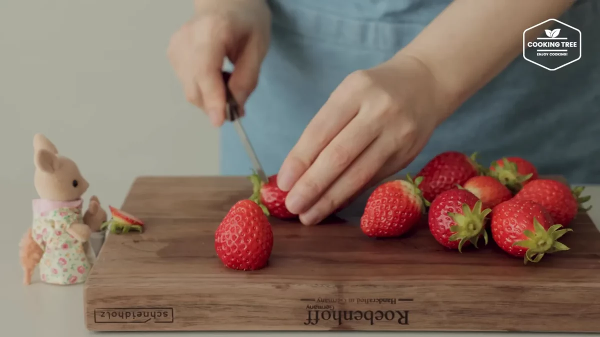 Fruit Crepe Roll Cake Recipe