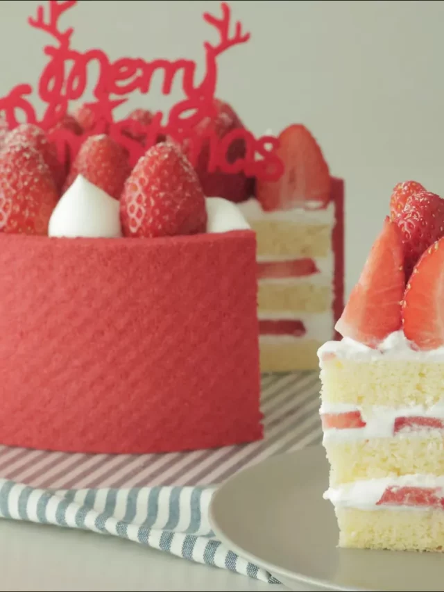 Christmas Strawberry Cake Recipe